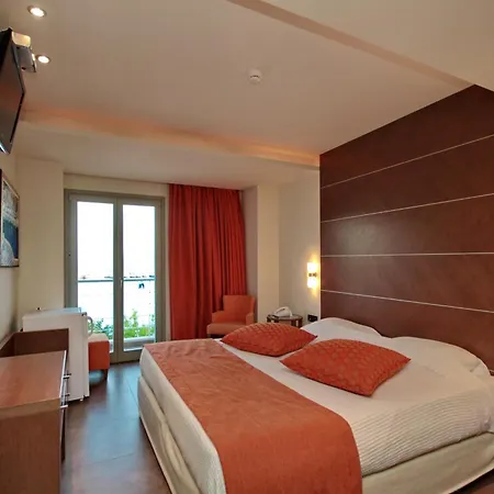 Otel Astros Boutique