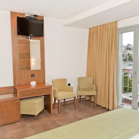 Astros Boutique Otel