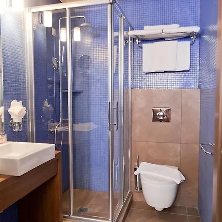 Astros Boutique Hotel 3*