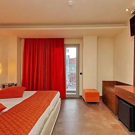 Astros Boutique Hotel 3*