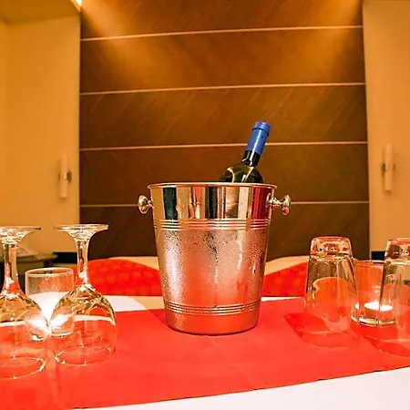 Astros Boutique Hotel 3*