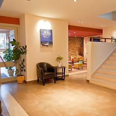 Astros Boutique Hotel 3*