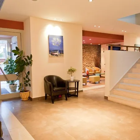 Otel Astros Boutique 3*