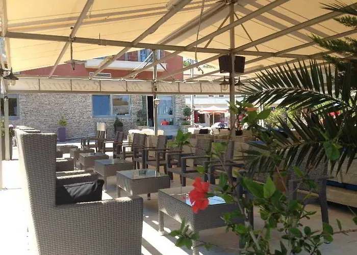 Astros Boutique Hotel 3*