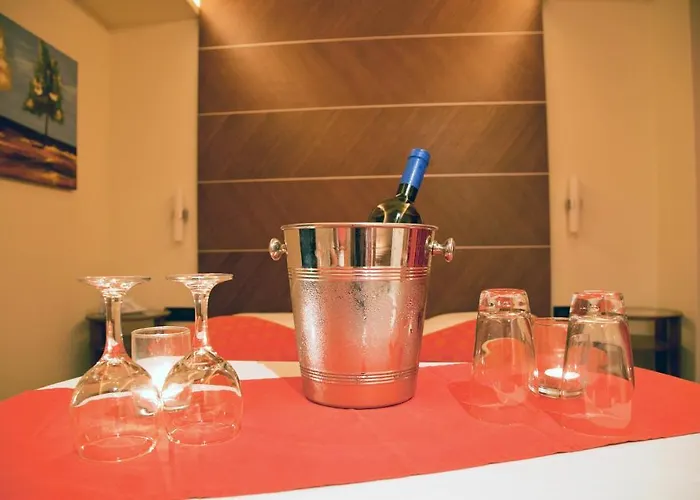 Astros Boutique Паралион-Астрос